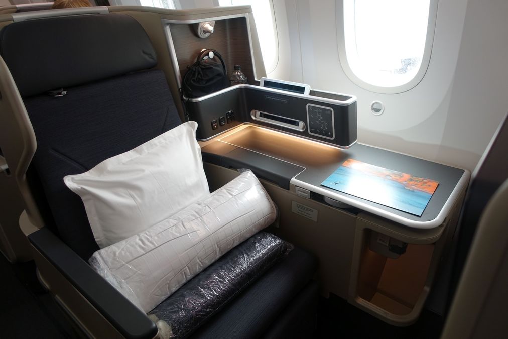Flight Diary: Qantas QF10 Boeing 787 business class, London-Perth